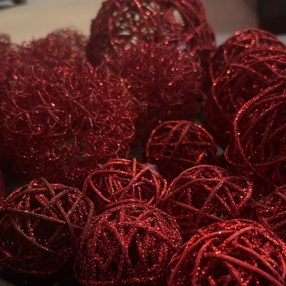 Pier 1 Red Sparkling Decorative Valentines Day Wedding Spheres Ornaments Lot
